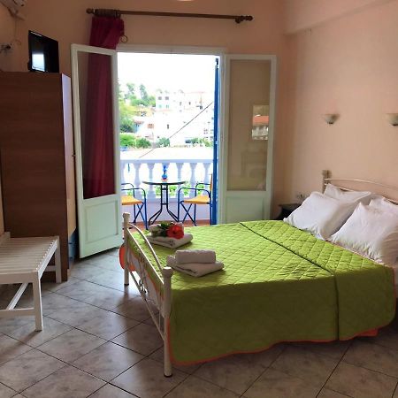 Elli Rooms Patitíri Kültér fotó